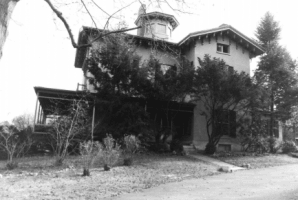 Representative Architectural Styles Italianate 50 Common Street - Historic