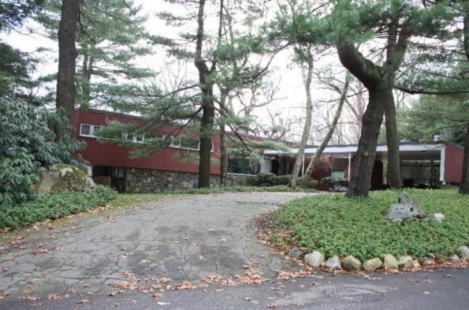 Clarence Howlett House at 69 Pinehurst Road